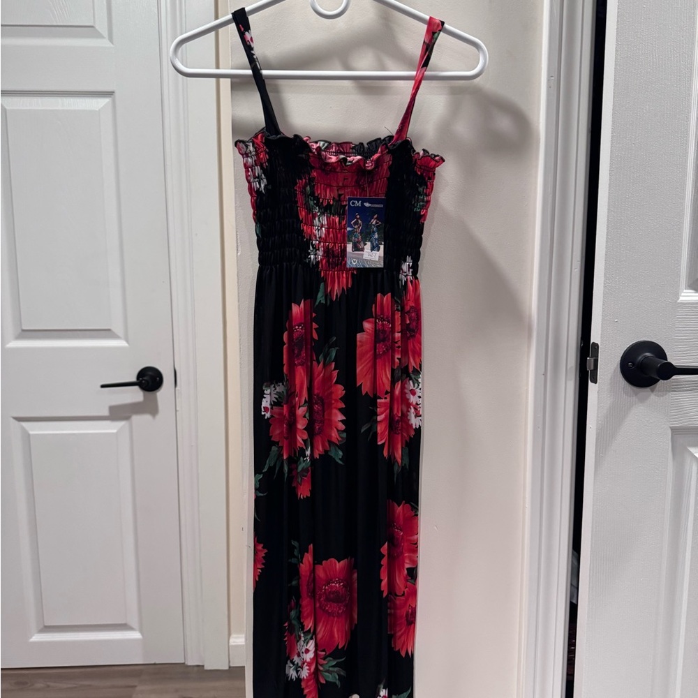 CM Wokens floral dress- re me flower print size M. NWT